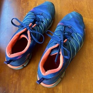 NorthFace women’s sneaker size 9 (40), super comfortable and a lot of wear left.